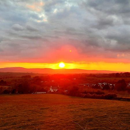 Summit Camping Kit Hill Cornwall Panoramic Views Grass Pitch From 15Pn Or Bella Bell Tent 75Pn Callington Zewnętrze zdjęcie
