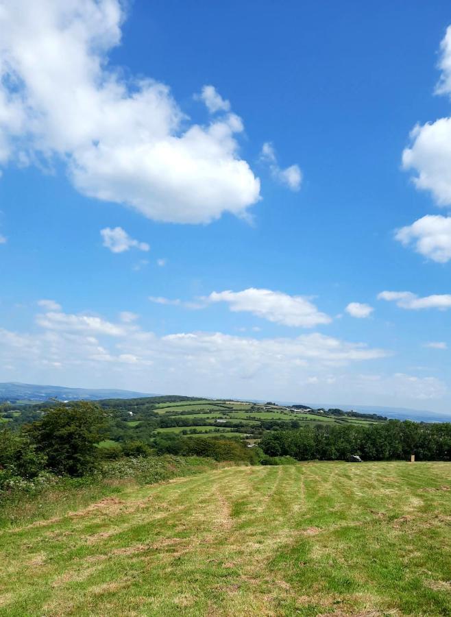 Summit Camping Kit Hill Cornwall Panoramic Views Grass Pitch From 15Pn Or Bella Bell Tent 75Pn Callington Zewnętrze zdjęcie